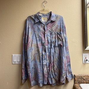 D&C Fashion Inc 100% Silk men’s artwork Vtg long sleeve shirt